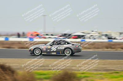 media/Jan-26-2025-CalClub SCCA (Sun) [[cfcea7df88]]/Group 1/Race/